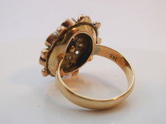 18 k Gold & Onyx Seed Pearl Ring.   Inside diameter 15,7 mm  0,618 inch