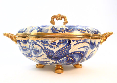 Ceramic Centerpiece/Soup-tureen created and hand painted by Jeanne Rorive, decorator at the Faïencerie H.Bequet Quaregnon Belgium,  between 1945 and 1976.